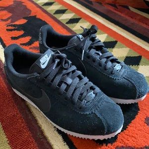 Nike Cortez’72 black suede women size 7